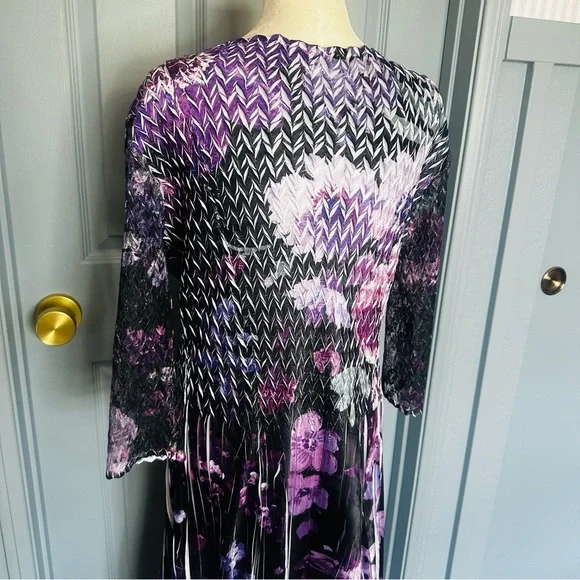 NEW Komarov V-Neck 3/4 Bell Sleeve Floral Print Mixed Media Aline Midi Dress - Picture 11 of 14